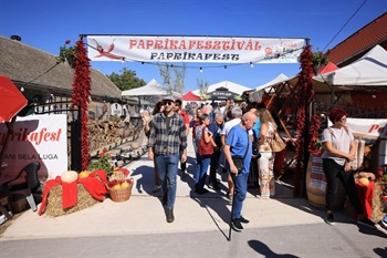 Otvoren 17. Paprika Fest – miris domaće paprike ponovno privukao Baranjce