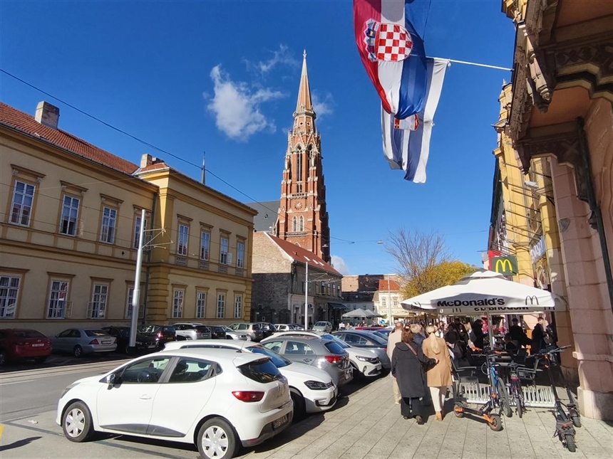 Osijek: 345 tisuća eura od parkiranja