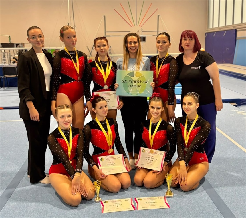 Odličan uspjeh u Osijeku: Vukovarske gimnastičarke kući donijele pregršt medalja