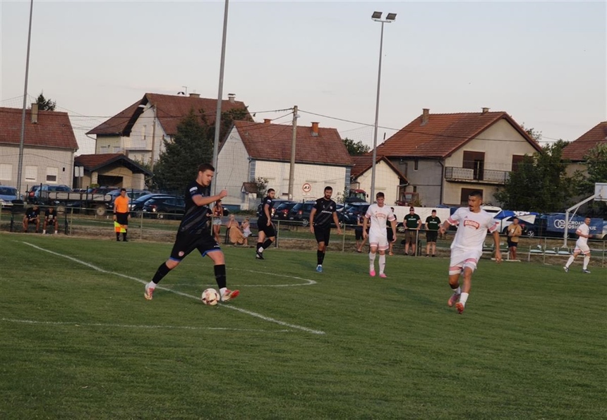 1. ŽNL Vukovarsko-srijemska: Slavonac (G) čuva vrh, u 10. kolu derbi Croatije i Borca (Bo)