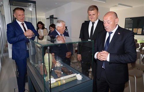 U Škabrnji otvoren Memorijalni centar posvećen žrtvama Domovinskog rata