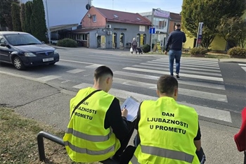 Učenici na ulicama Vinkovaca i Vukovara pratili vozače: Poštuju li doista prednost pješaka?