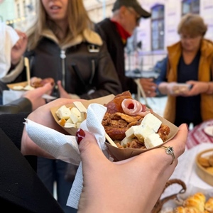 Vinkovci okupljeni oko tradicije: Slavonski specijaliteti i tamburaši...