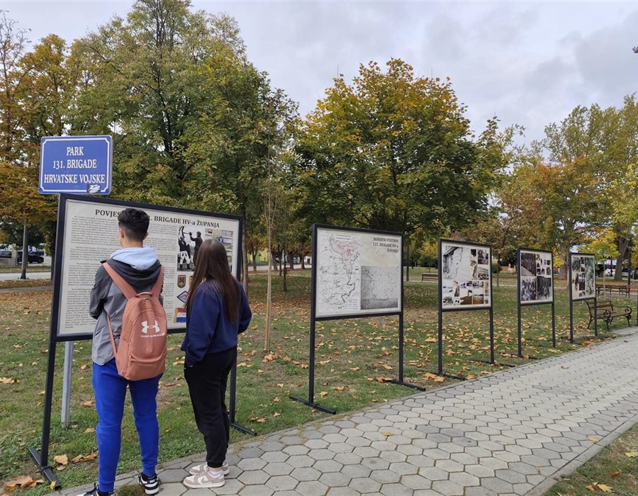 Izložba Sinovi ravnice u Županji