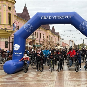 Ni kiša ih nije zaustavila: Biciklisti uživali u jesenskoj avanturi...