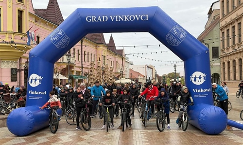 Ni kiša ih nije zaustavila: Biciklisti uživali u jesenskoj avanturi...
