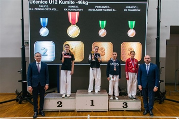 Tri zlata za Vukovar: Mladi karatisti Karate kluba Vukovar ’91 osvojili tri naslova državnih prvaka